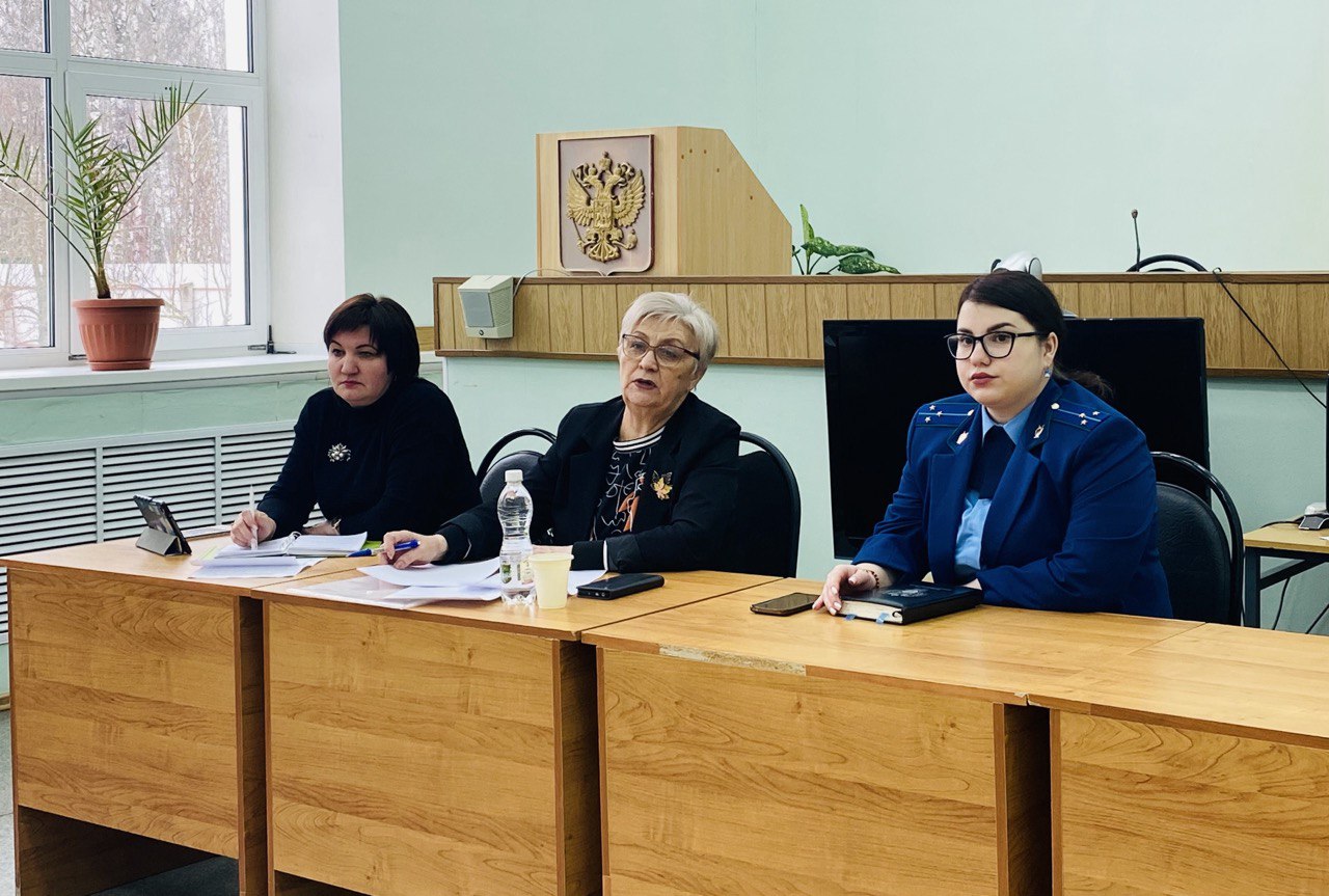 Рабочий выезд в КДН и ЗП Иссинского района