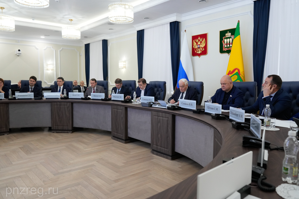 Глава региона поручил сделать социально-психологическое тестирование школьников более массовым