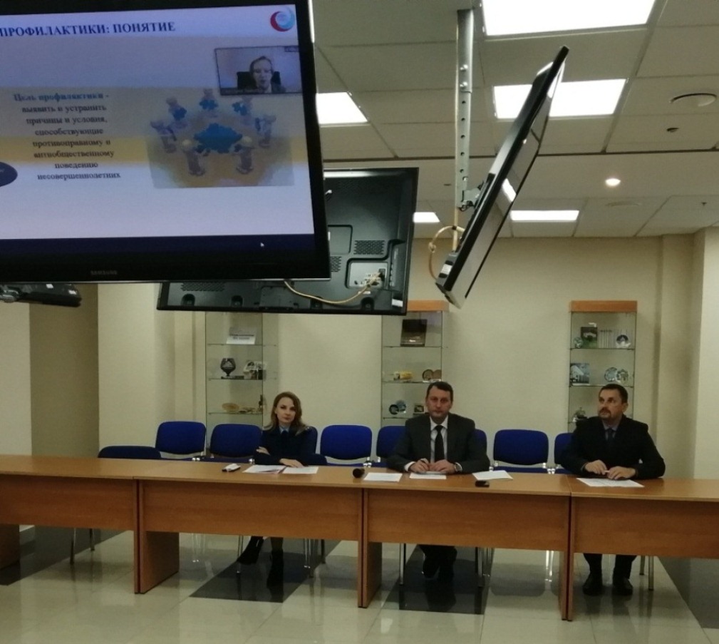 В Пензенской области в рамках межведомственного семинара специалистов, работающих с осужденными несовершеннолетними и молодежью, состоялась региональная межведомственная конференция по профилактике правонарушений несовершеннолетних