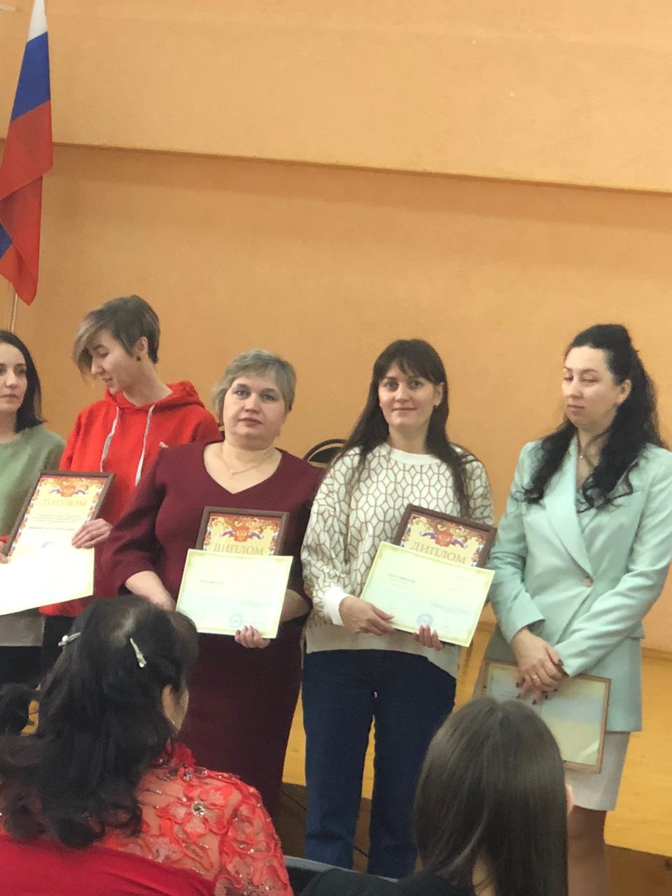 Ответственный секретарь КДН и ЗП  Мокшанского района Веселова Оксана получила диплом об успешном прохождении обучения, который впервые был организован АНО "Наука и образование" 