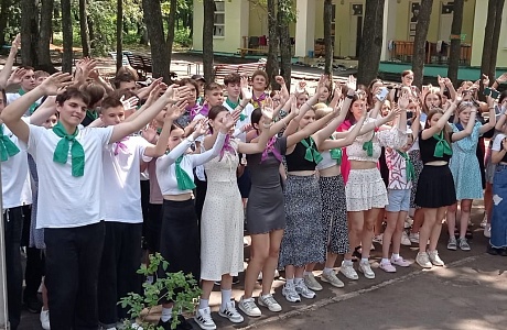 Специалисты системы профилактики продолжают осуществлять выезды по детским лагерям