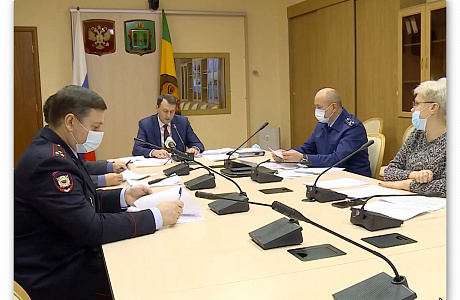 Итоговое заседание областной комиссии по делам несовершеннолетних состоялось в Правительстве Пензенской области