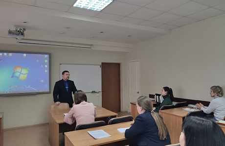 В областном правительстве состоялся семинар-практикум для специалистов КДН и ЗП