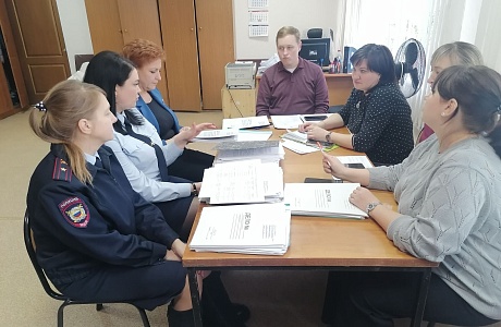 Члены областной рабочей группы комиссии по делам несовершеннолетних и защите их прав посетили КДН и ЗП Октябрьского района города Пензы
