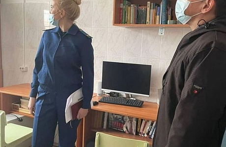 Представители надзорных ведомств посетили несовершеннолетних в СИЗО