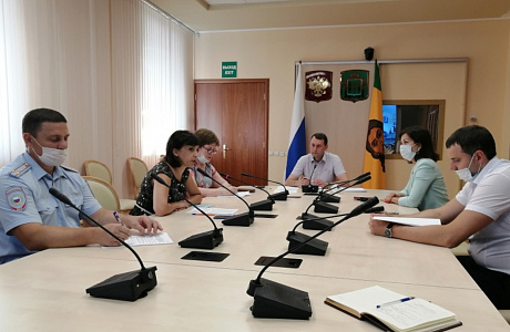 В областном правительстве состоялось заседание Координационного совета по проведению Десятилетия детства