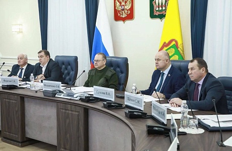 На заседании правительства Пензенской области обсудили профилактику дорожно-транспортного травматизма и опасного поведения несовершеннолетних на объектах транспортной инфраструктуры.