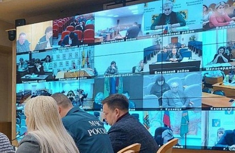 В областном Правительстве состоялось заседание Комиссии по делам несовершеннолетних и защите их прав Пензенской области.