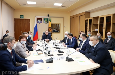 Вопрос «О проведении межведомственных рейдов по местам проживания семей «группы риска» в территориальных образованиях Пензенской области» рассмотрен на рабочем совещании губернатора